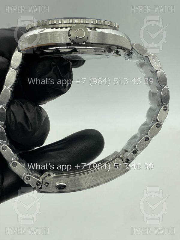 Фото 11 - Omega Seamaster Planet Ocean 600M 215.30.44.21.03.001