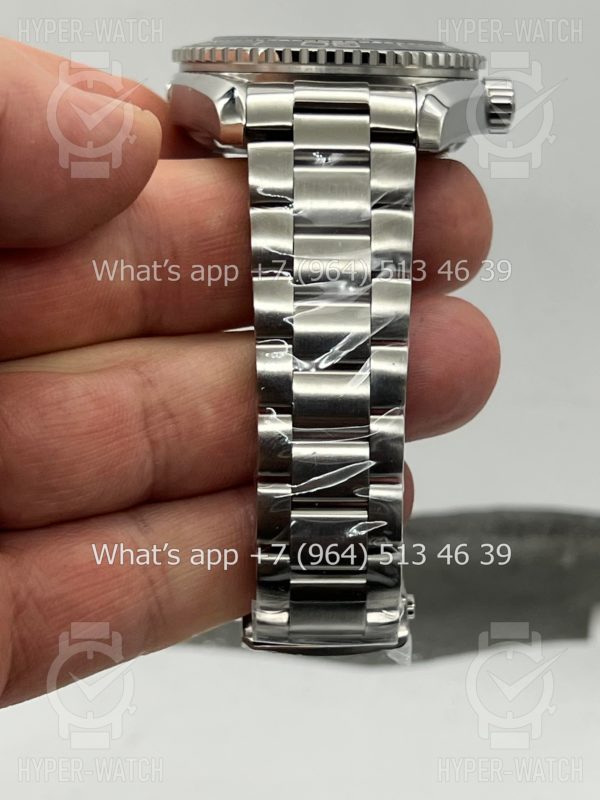 Фото 9 - Omega Seamaster Planet Ocean 600M 215.30.44.21.01.001