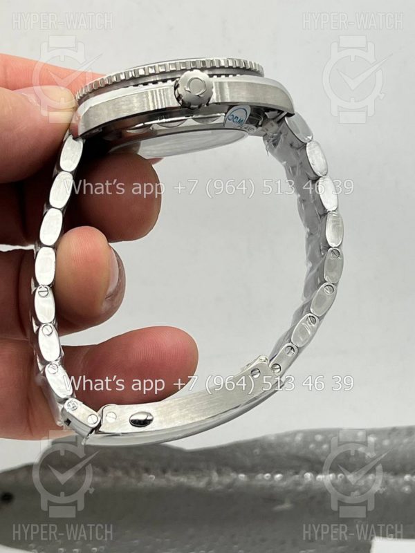 Фото 9 - Omega Seamaster Planet Ocean 600M 215.30.44.22.01.001