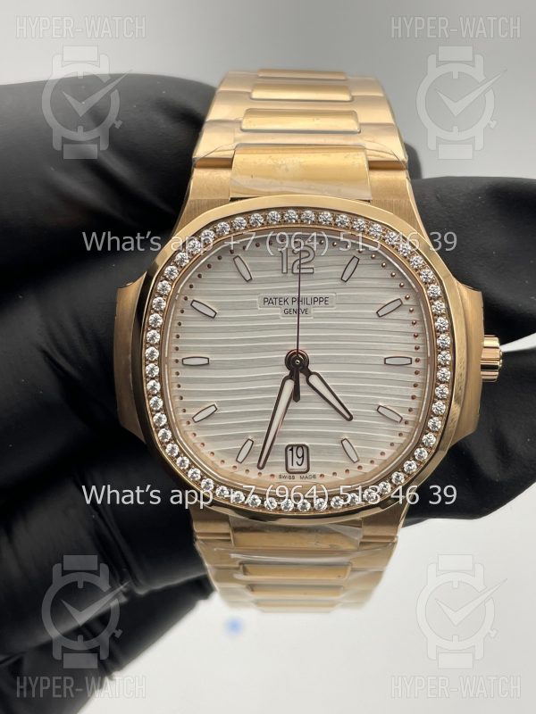 Товар Patek Philippe Nautilus 35mm 7118/1200R-001 Фото 2 - Patek Philippe Nautilus 35mm 7118/1200R-001