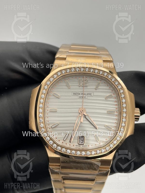 Товар Patek Philippe Nautilus 35mm 7118/1200R-001 Фото 3 - Patek Philippe Nautilus 35mm 7118/1200R-001
