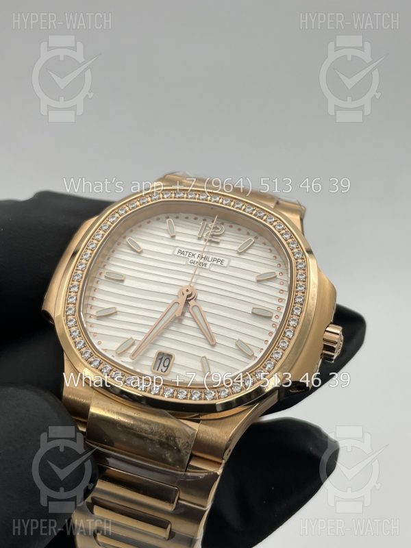 Товар Patek Philippe Nautilus 35mm 7118/1200R-001 Фото 4 - Patek Philippe Nautilus 35mm 7118/1200R-001