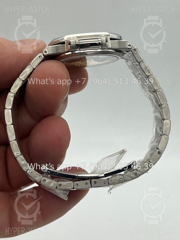 Товар Patek Philippe Nautilus 35mm 7118/1A-001 Фото 10 - Patek Philippe Nautilus 35mm 7118/1A-001