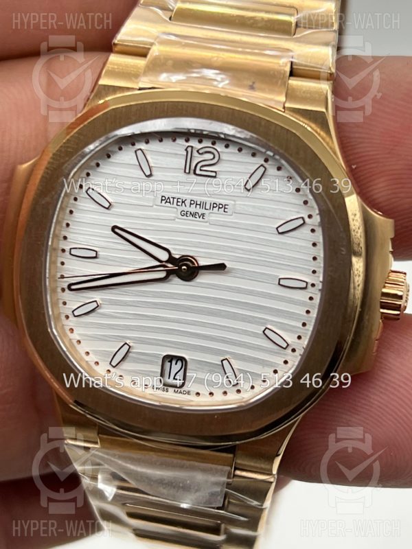 Товар Patek Philippe Nautilus 35mm 7118/1R-001 Фото 3 - Patek Philippe Nautilus 35mm 7118/1R-001