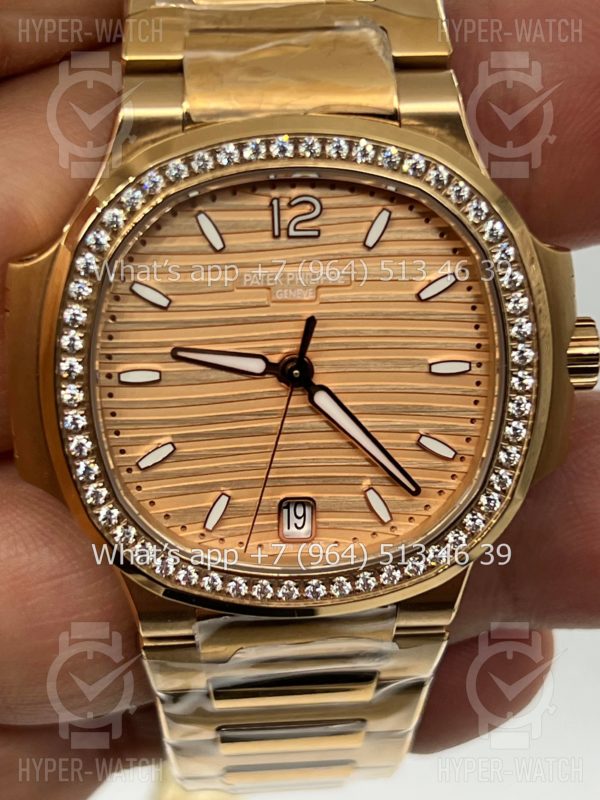 Товар Patek Philippe Nautilus 35mm 7118/1200R-010 Фото 2 - Patek Philippe Nautilus 35mm 7118/1200R-010