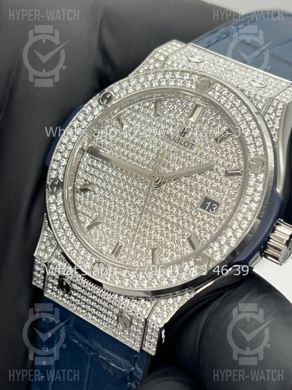 Товар Hublot Classic Fusion 42mm 565.NX.9010.LR Full Pave Blue Фото 5 - Hublot Classic Fusion 42mm 565.NX.9010.LR Full Pave Blue