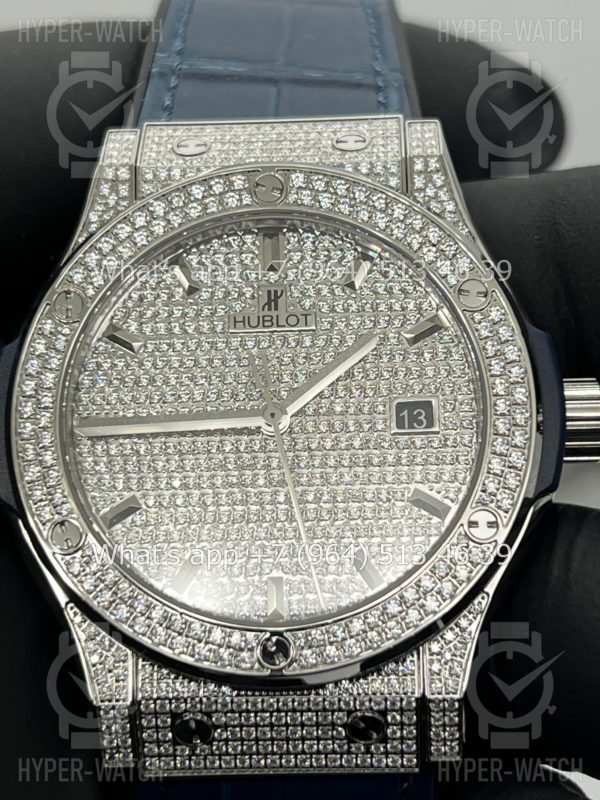 Товар Hublot Classic Fusion 42mm 565.NX.9010.LR Full Pave Blue Фото 6 - Hublot Classic Fusion 42mm 565.NX.9010.LR Full Pave Blue