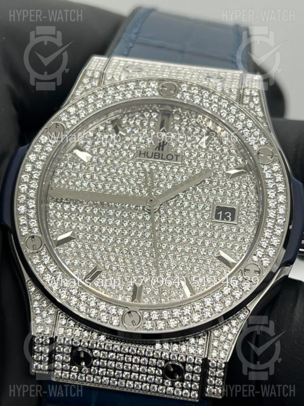 Товар Hublot Classic Fusion 42mm 565.NX.9010.LR Full Pave Blue Фото 10 - Hublot Classic Fusion 42mm 565.NX.9010.LR Full Pave Blue