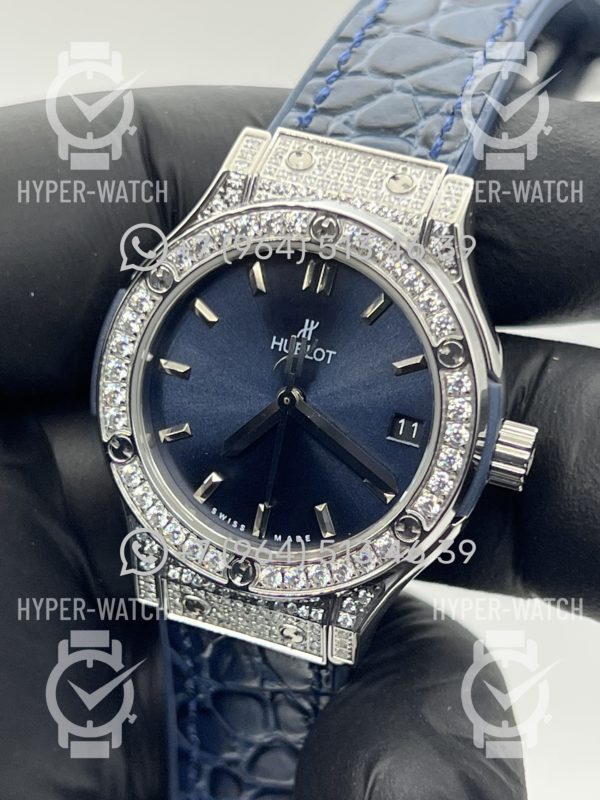 Товар Hublot Classic Fusion 33mm 581.NX.7170.RX Blue Фото 3 - Hublot Classic Fusion 33mm 581.NX.7170.RX Blue