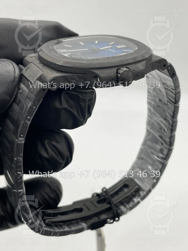 Товар Patek Philippe Nautilus 40mm DiW Carbon 5711 "BLUE GRAIL" Фото 16 - Patek Philippe Nautilus 40mm DiW Carbon 5711 "BLUE GRAIL"