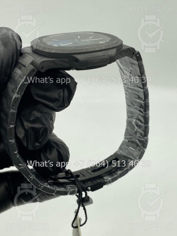 Товар Patek Philippe Nautilus 40mm DiW Carbon 5711 "BLUE GRAIL" Фото 18 - Patek Philippe Nautilus 40mm DiW Carbon 5711 "BLUE GRAIL"