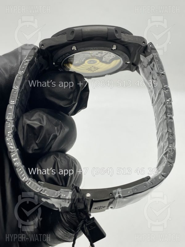 Товар Patek Philippe Nautilus 40mm DiW Carbon 5711 "BLUE GRAIL" Фото 19 - Patek Philippe Nautilus 40mm DiW Carbon 5711 "BLUE GRAIL"