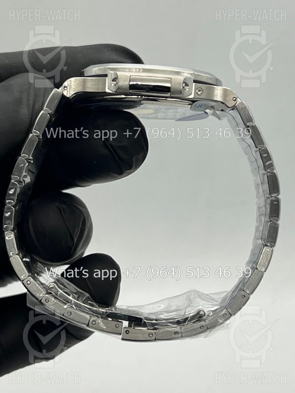 Товар Patek Philippe Nautilus 40mm 5712/1A-001 Blue Фото 11 - Patek Philippe Nautilus 40mm 5712/1A-001 Blue
