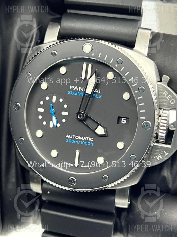 Товар Officine Panerai Luminor Submersible PAM0683 Фото 3 - Officine Panerai Luminor Submersible PAM0683