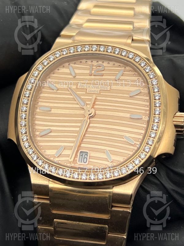 Товар Patek Philippe Nautilus 35mm 7118/1200R-010 Steel Фото 4 - Patek Philippe Nautilus 35mm 7118/1200R-010 Steel
