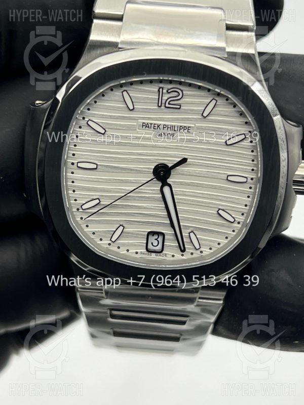 Товар Patek Philippe Nautilus 35mm 7118/1A-010 3K Фото 5 - Patek Philippe Nautilus 35mm 7118/1A-010 3K