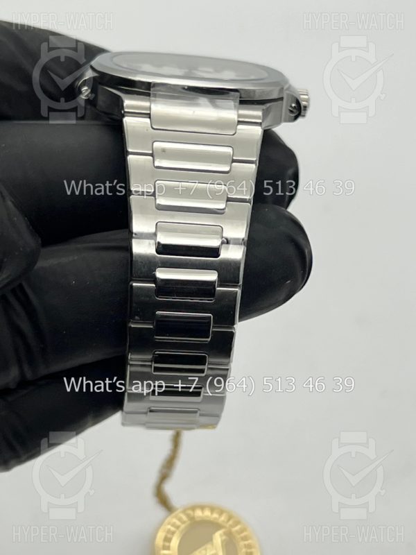 Товар Patek Philippe Nautilus 35mm 7118/1A-010 3K Фото 12 - Patek Philippe Nautilus 35mm 7118/1A-010 3K