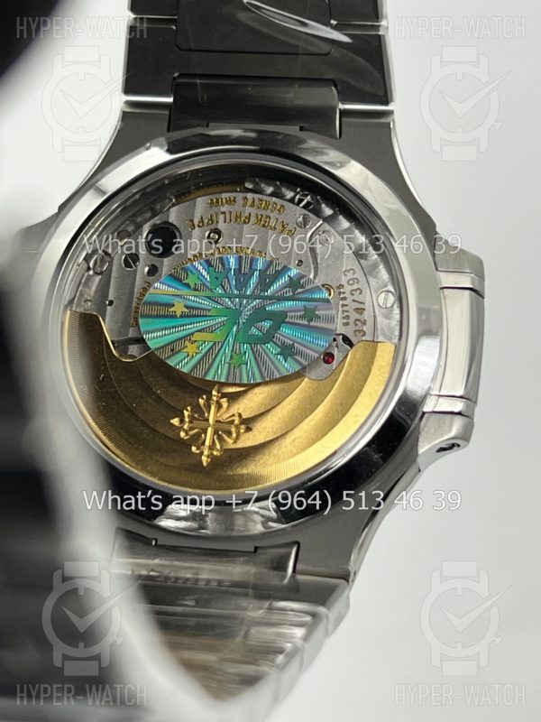 Товар Patek Philippe Nautilus 35mm 7118/1A-010 3K Фото 19 - Patek Philippe Nautilus 35mm 7118/1A-010 3K
