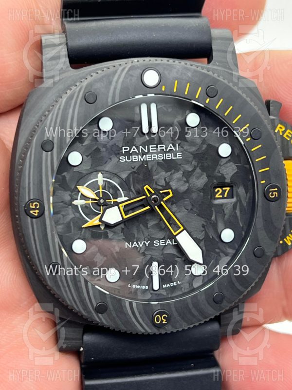 Фото 3 - Officine Panerai Luminor Submersible PAM01324