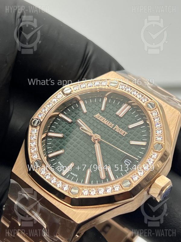 Товар Audemars Piguet Royal Oak 37mm 15551OR.ZZ.1356OR.06 V2 Фото 4 - Audemars Piguet Royal Oak 37mm 15551OR.ZZ.1356OR.06 V2