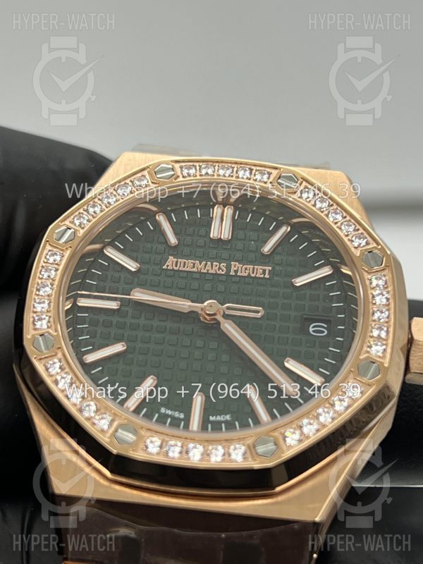 Товар Audemars Piguet Royal Oak 37mm 15551OR.ZZ.1356OR.06 V2 Фото 13 - Audemars Piguet Royal Oak 37mm 15551OR.ZZ.1356OR.06 V2