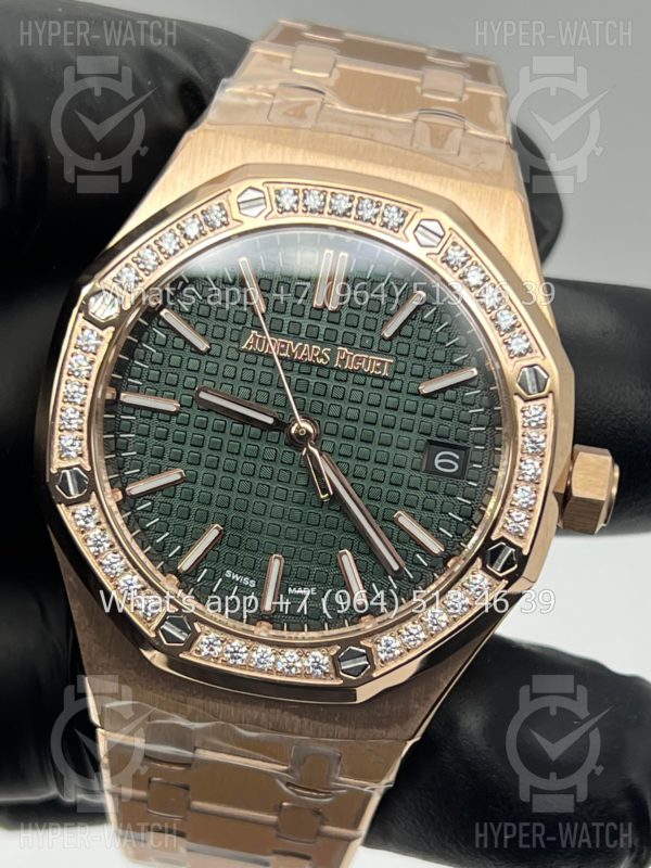 Товар Audemars Piguet Royal Oak 37mm 15551OR.ZZ.1356OR.06 V2 Фото 17 - Audemars Piguet Royal Oak 37mm 15551OR.ZZ.1356OR.06 V2