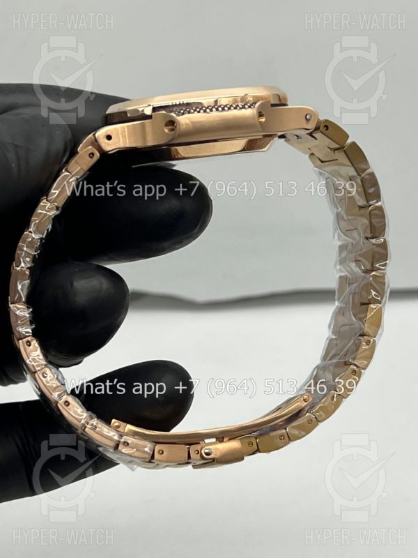 Фото 10 - Patek Philippe Nautilus 40mm Engraved Art 9106
