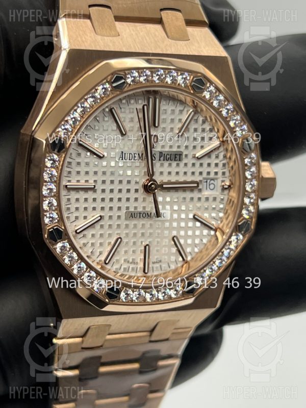 Товар Audemars Piguet Royal Oak 37mm 15451OR.ZZ.1256OR.01 Фото 4 - Audemars Piguet Royal Oak 37mm 15451OR.ZZ.1256OR.01