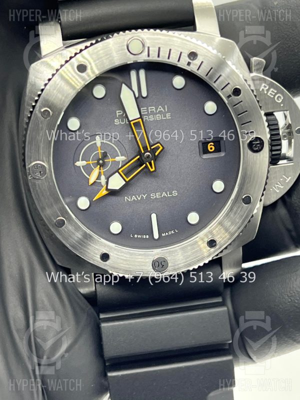 Фото 4 - Officine Panerai Luminor Submersible PAM01323