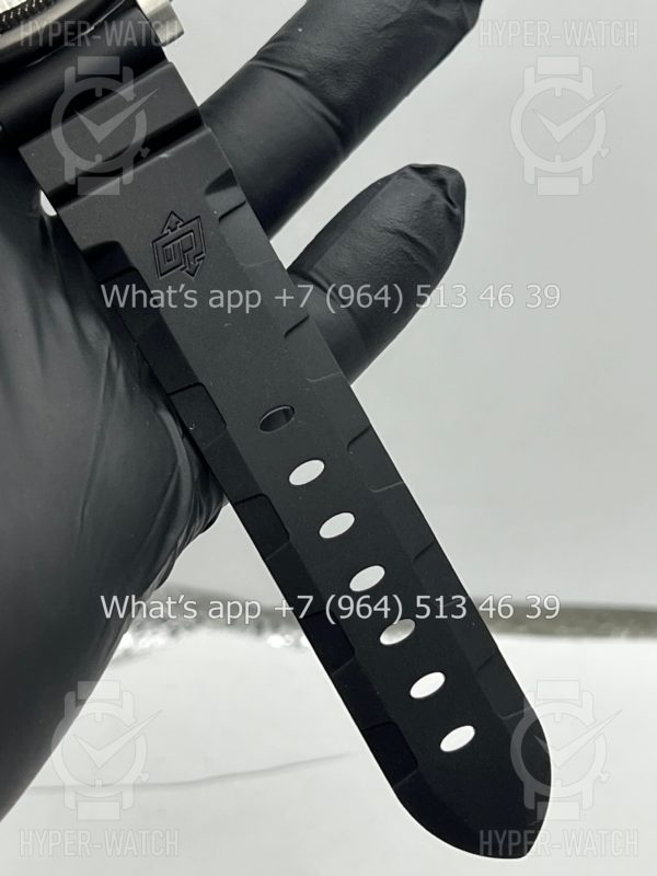 Фото 9 - Officine Panerai Luminor Submersible PAM01223