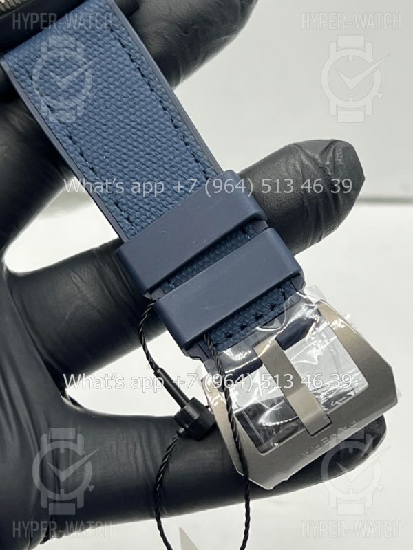 Фото 10 - Officine Panerai Luminor Submersible Luna Rossa PAM01466