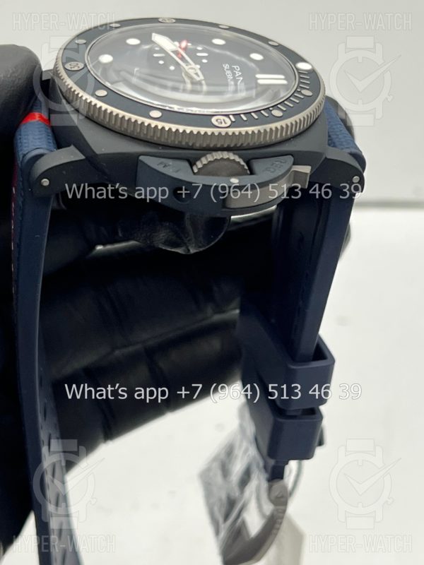 Фото 12 - Officine Panerai Luminor Submersible Luna Rossa PAM01466