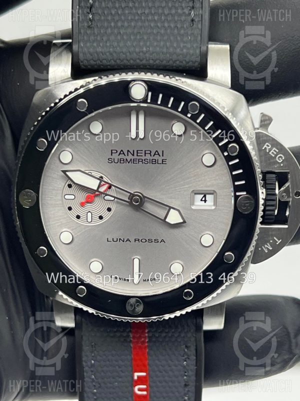 Фото 2 - Officine Panerai Luminor Submersible Luna Rossa PAM01681