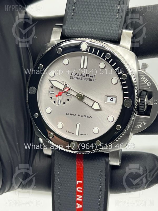 Фото 7 - Officine Panerai Luminor Submersible Luna Rossa PAM01681