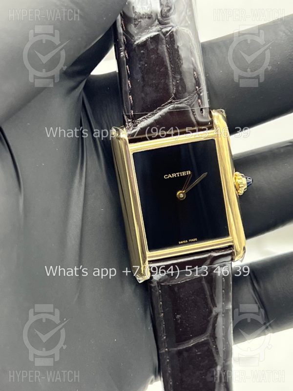 Фото 8 - Cartier Tank 25,5mm WGTA009