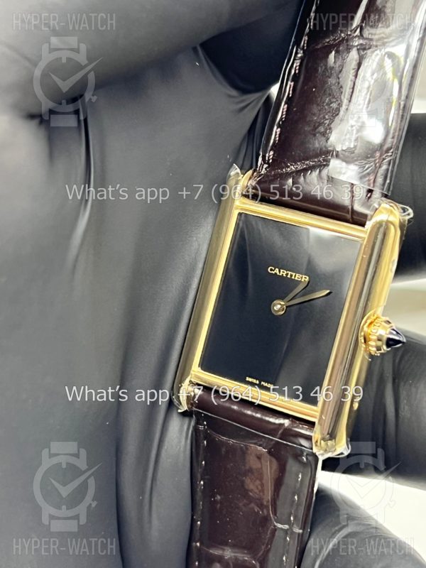 Фото 9 - Cartier Tank 25,5mm WGTA009