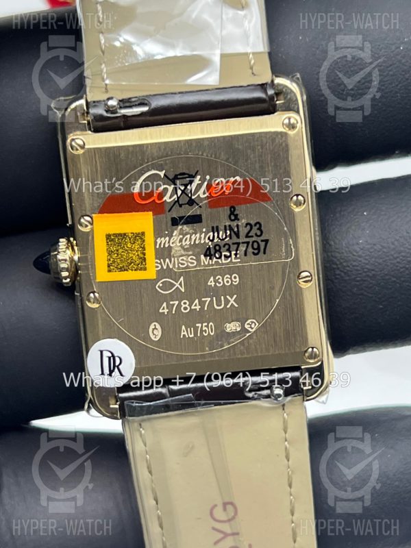 Фото 19 - Cartier Tank 25,5mm WGTA009