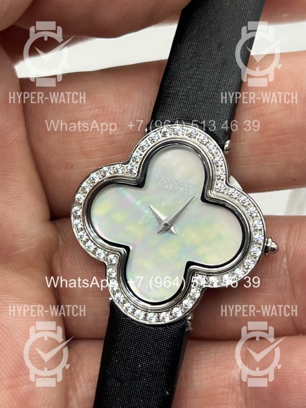 Товар Van Cleef & Arpels Alhambra VCARD21600 Фото 4 - Van Cleef & Arpels Alhambra VCARD21600