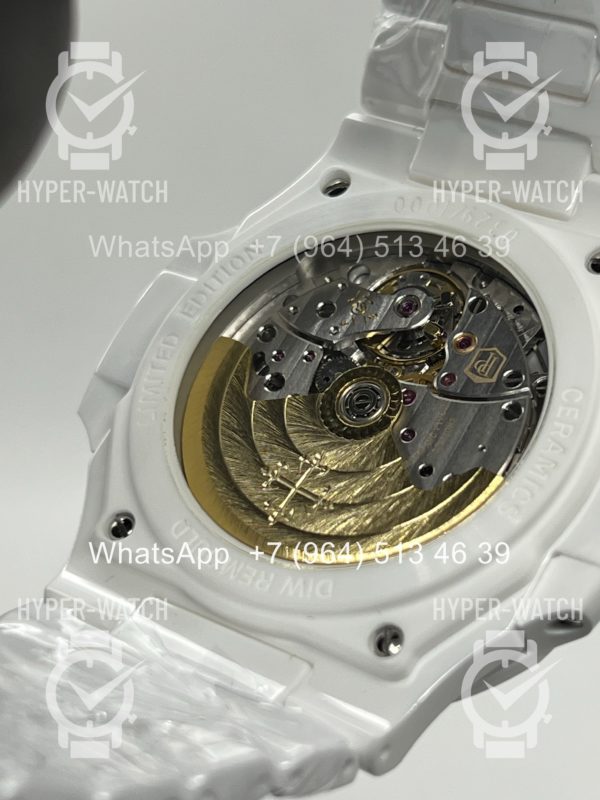 Товар Patek Philippe Nautilus 40mm 5711 White Ceramic Фото 18 - Patek Philippe Nautilus 40mm 5711 White Ceramic