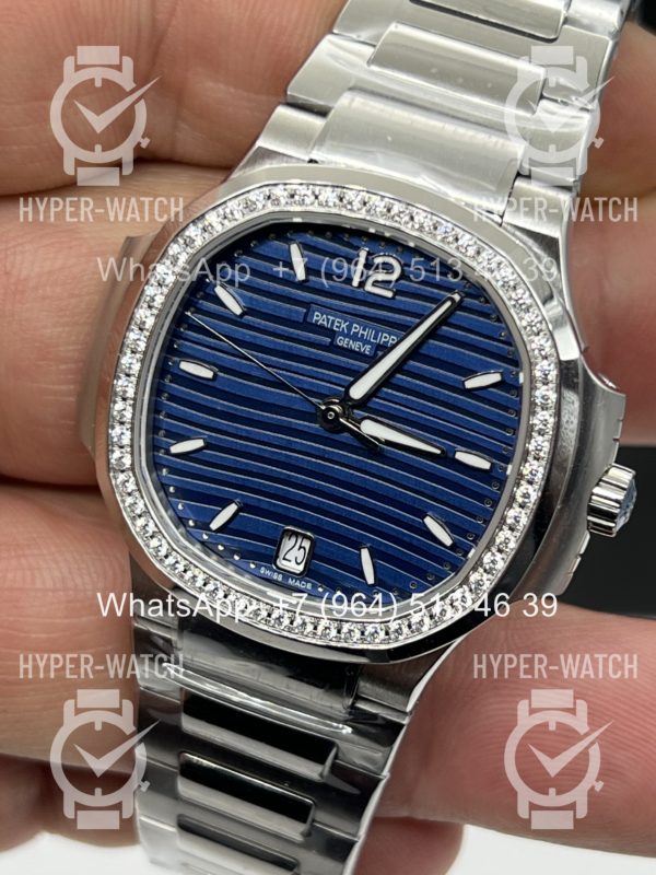 Товар Patek Philippe Nautilus 35mm 7118/1200A-001 Blue Фото 2 - Patek Philippe Nautilus 35mm 7118/1200A-001 Blue