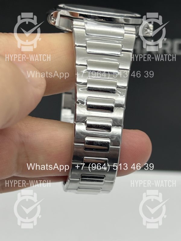 Товар Patek Philippe Nautilus 35mm 7118/1200A-001 Blue Фото 4 - Patek Philippe Nautilus 35mm 7118/1200A-001 Blue