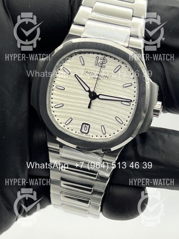Товар Patek Philippe Nautilus 35mm 7118/1A-010 White Фото 2 - Patek Philippe Nautilus 35mm 7118/1A-010 White