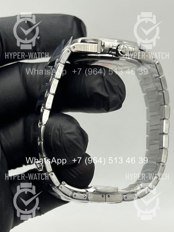 Товар Patek Philippe Nautilus 35mm 7118/1A-010 White Фото 10 - Patek Philippe Nautilus 35mm 7118/1A-010 White