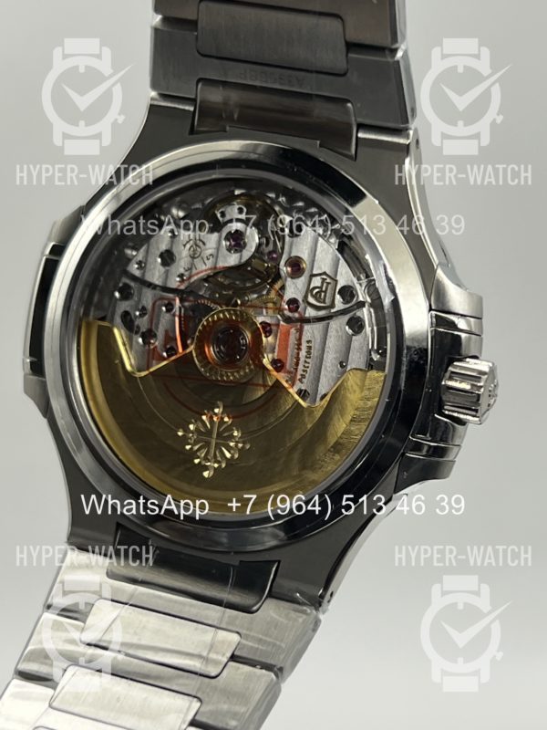 Товар Patek Philippe Nautilus 35mm 7118/1A-010 White Фото 15 - Patek Philippe Nautilus 35mm 7118/1A-010 White
