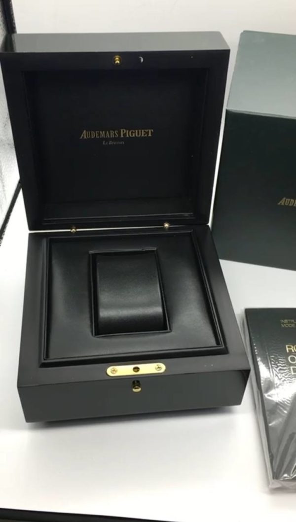 Товар Audemars Piguet Royal Oak 41mm 15400ST.OO.1220ST.03 Blue Фото 17 - Audemars Piguet Royal Oak 41mm 15400ST.OO.1220ST.03 Blue