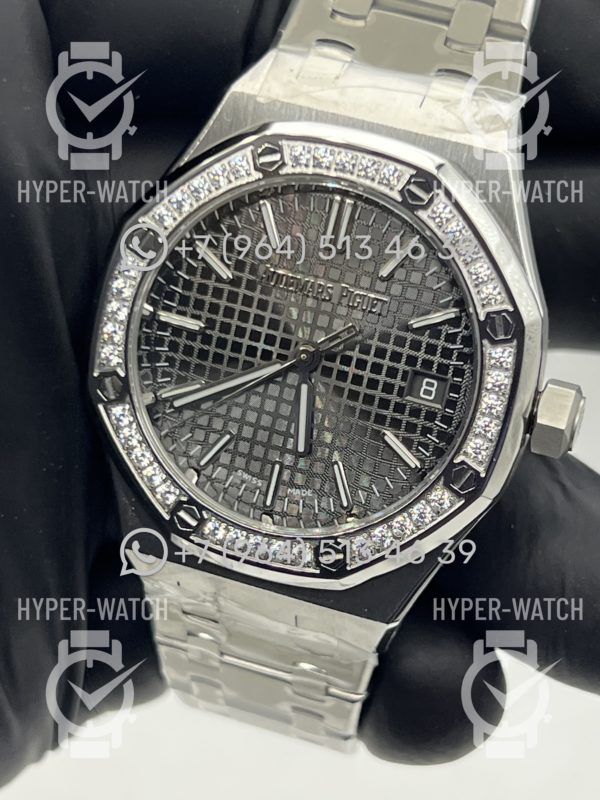 Товар Audemars Piguet Royal Oak 37mm 15551ST.ZZ.1356ST.06 Фото 6 - Audemars Piguet Royal Oak 37mm 15551ST.ZZ.1356ST.06