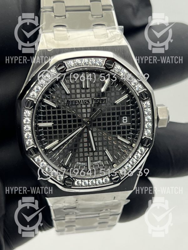 Товар Audemars Piguet Royal Oak 37mm 15551ST.ZZ.1356ST.06 Фото 7 - Audemars Piguet Royal Oak 37mm 15551ST.ZZ.1356ST.06